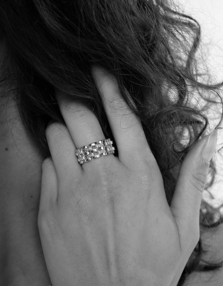 Linear Ring