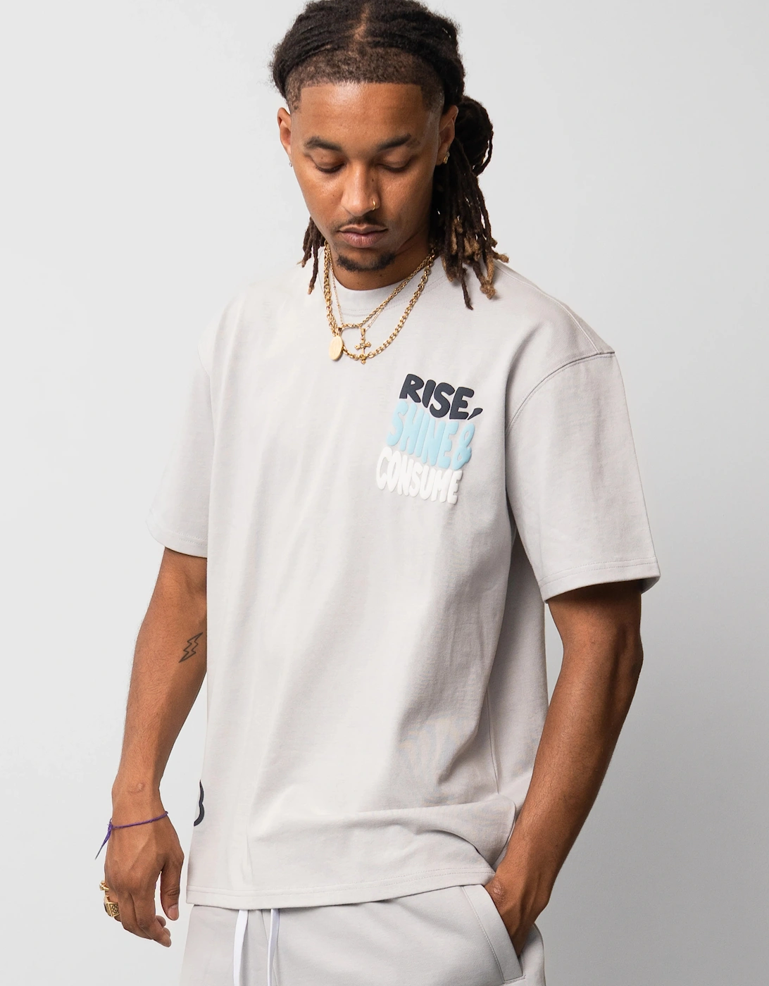 Fresh Flavours Rise, Shine & Consume Oversized T-Shirt - Lt Grey/ Blue