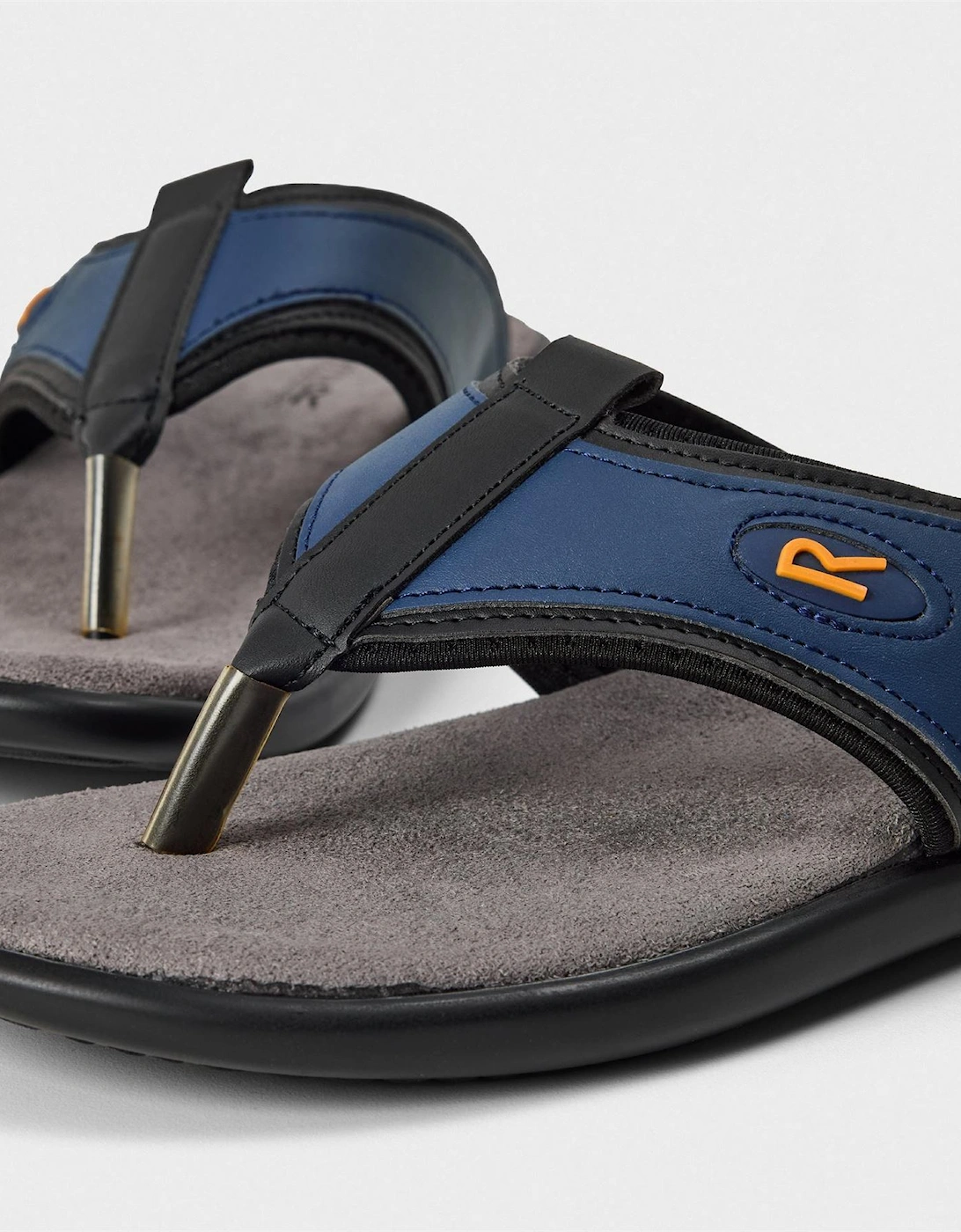 Travis Logo Print Thong Toe Flat Flip Flops