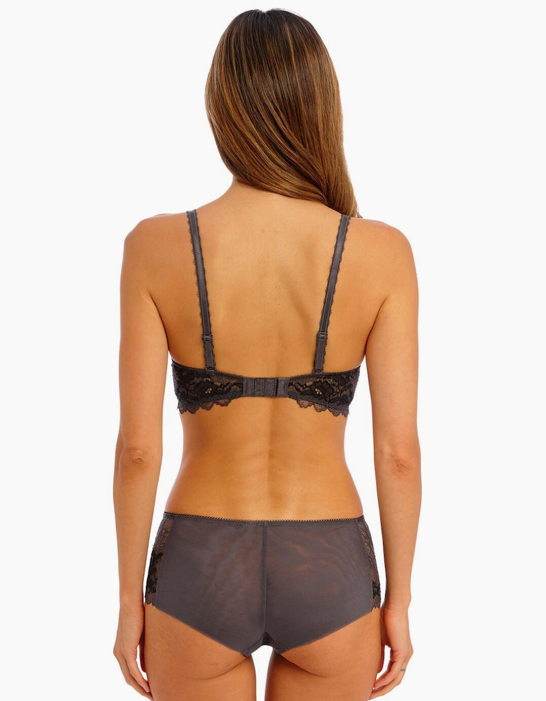 135004 Wacoal Lace Perfection Underwired Contour Bra