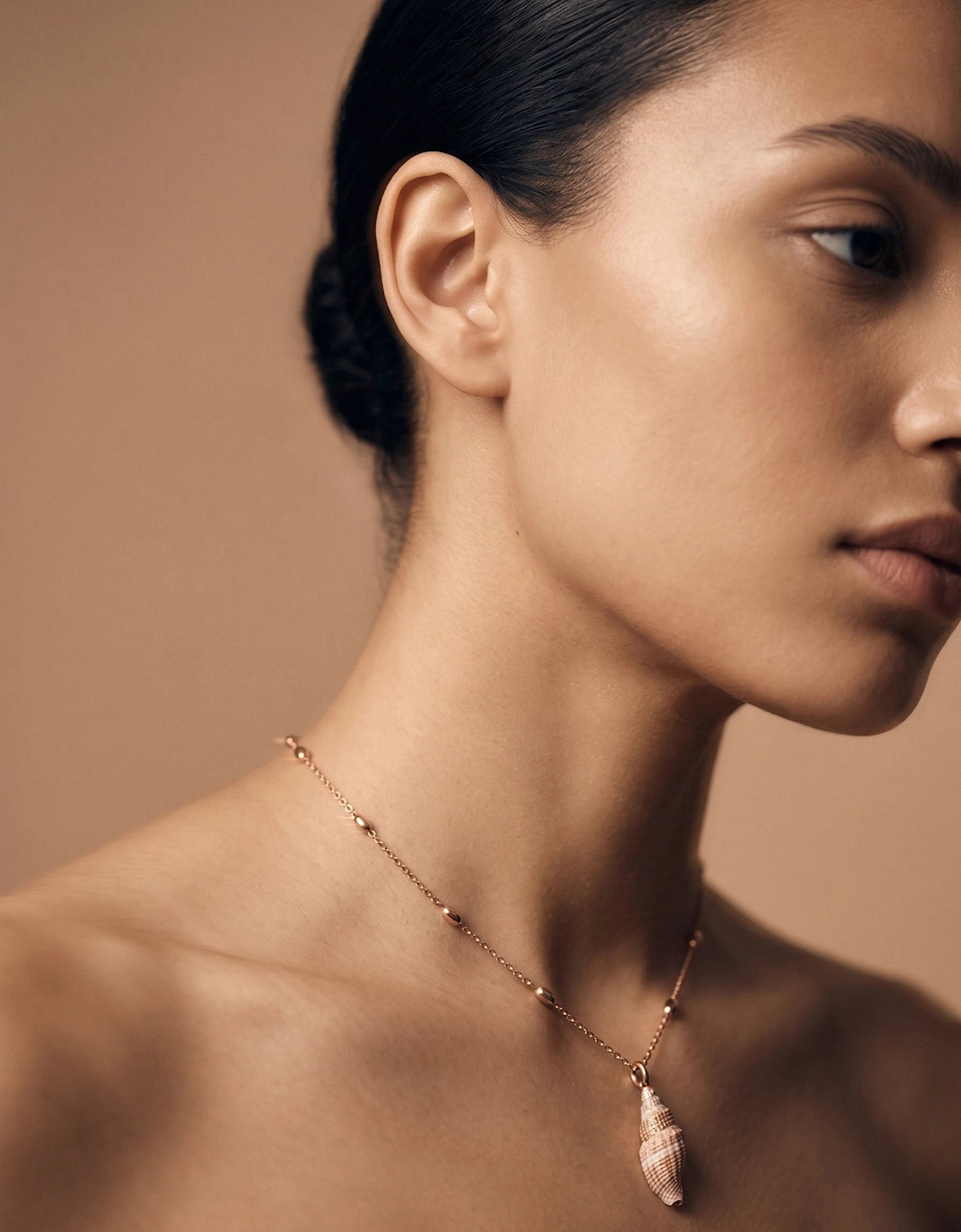 The Solara Shell Necklace