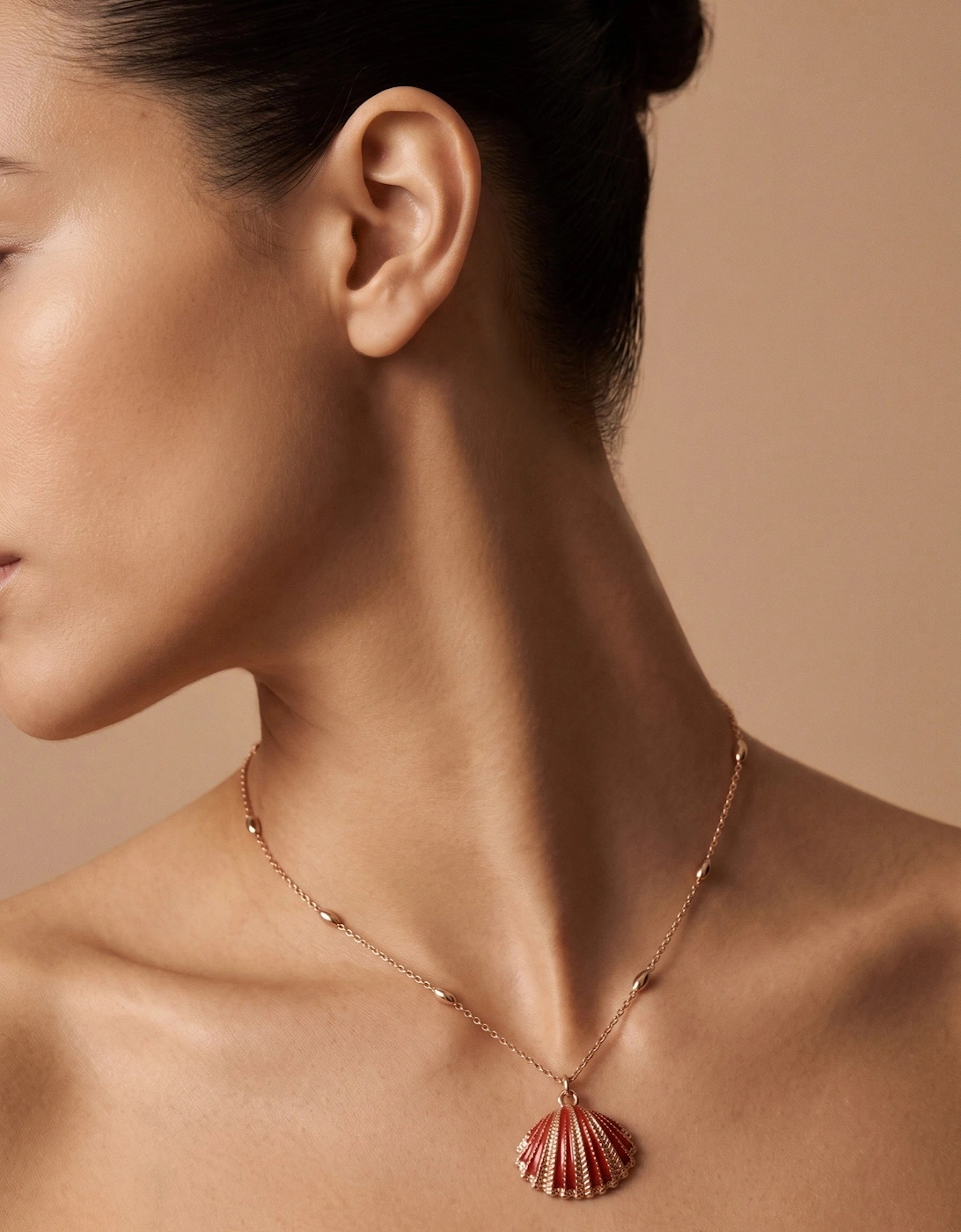 The Crimson Shell Necklace