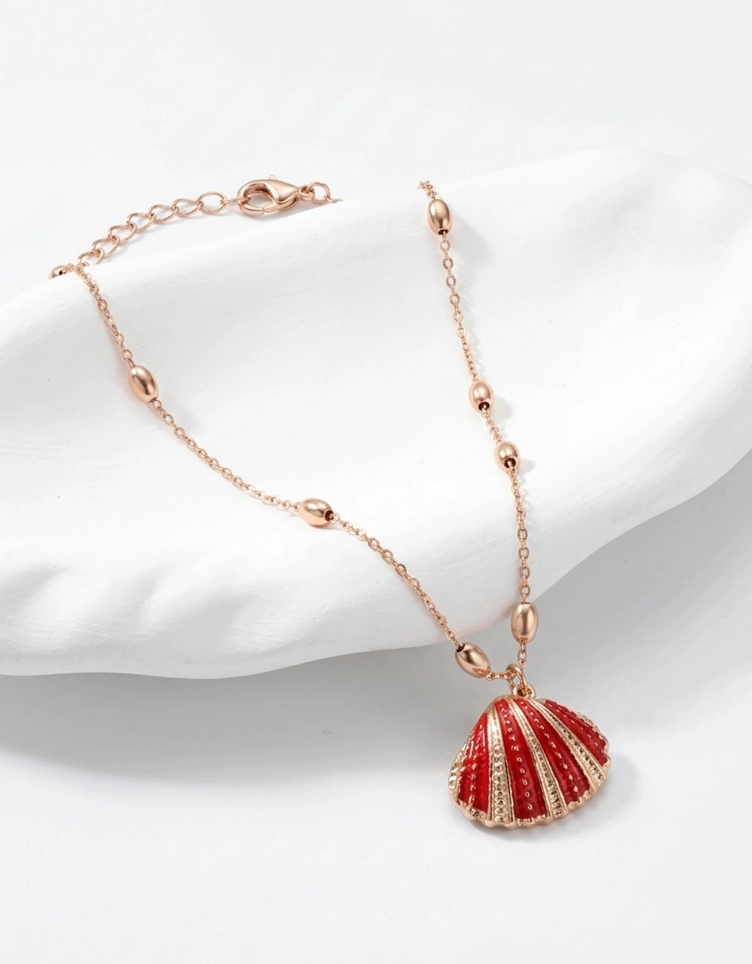 The Crimson Shell Necklace