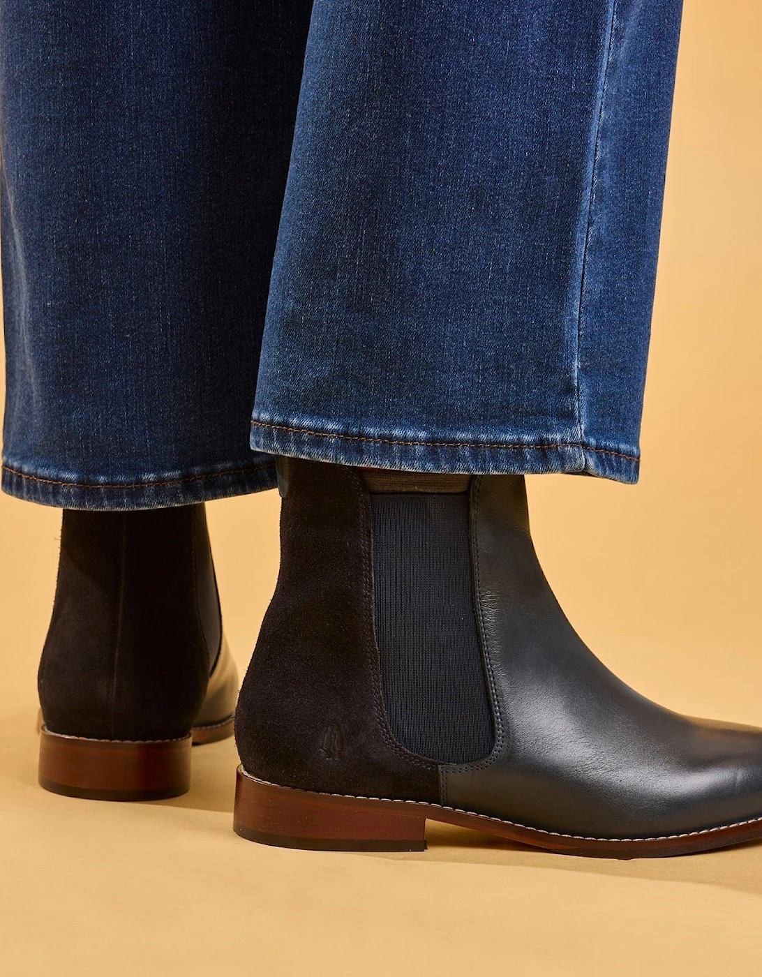 Hush Puppies Colette Leather Women's Navy Wide Fit Flat Chelsea Boots
