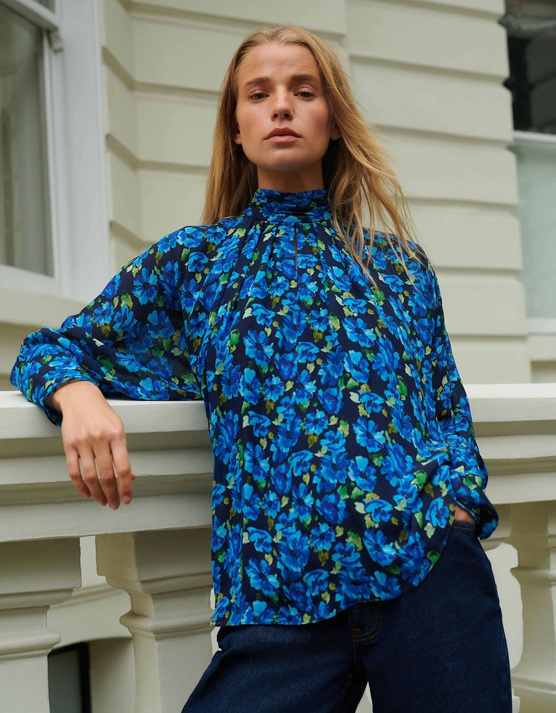 RO&ZO RO&ZO Women's Blue Floral Print Batwing Sleeve Blouse