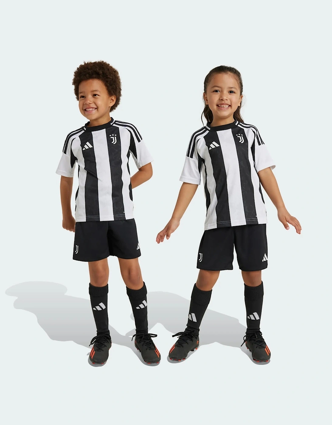 Adidas Kids Juventus Home Mini Kit 2024/25
