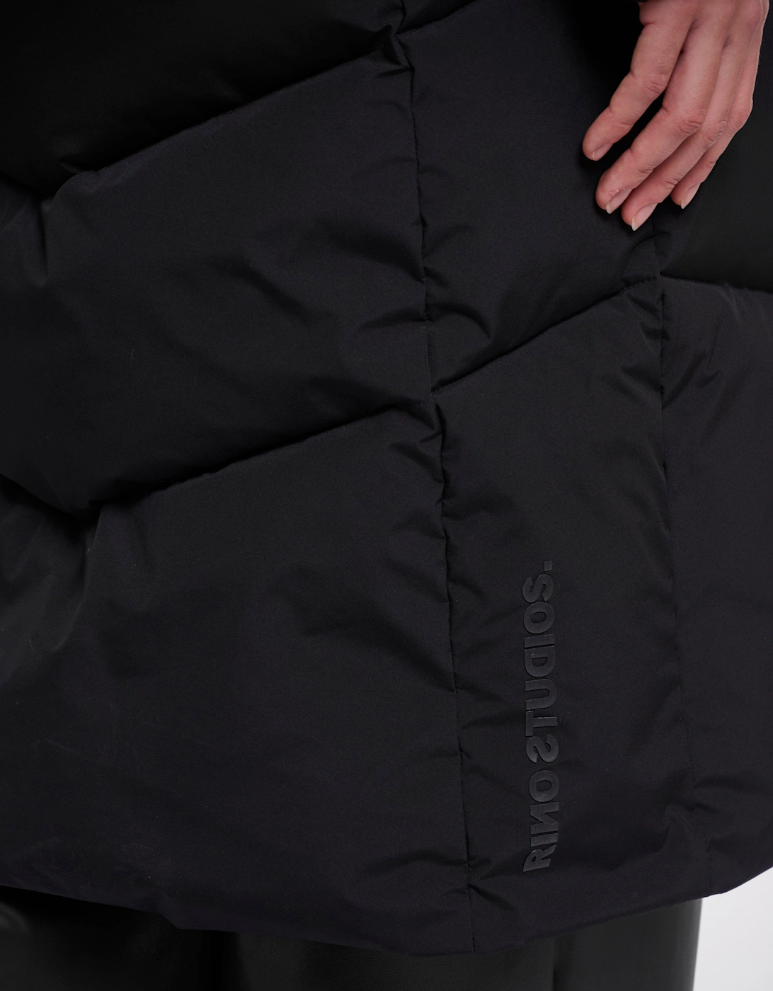 Rino & Pelle Zendaya Womens Padded Coat With Hood - Black