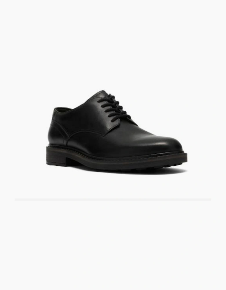 Clarks Newford Lace in black leather