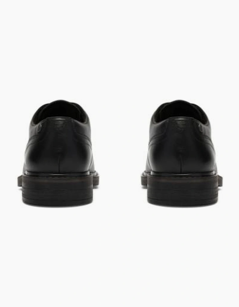 Clarks Newford Lace in black leather