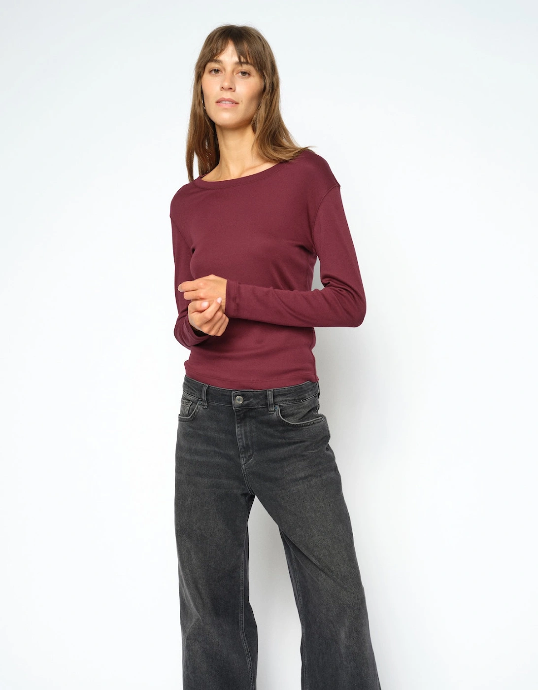 Mali o neck long sleeve tee in Port Royale