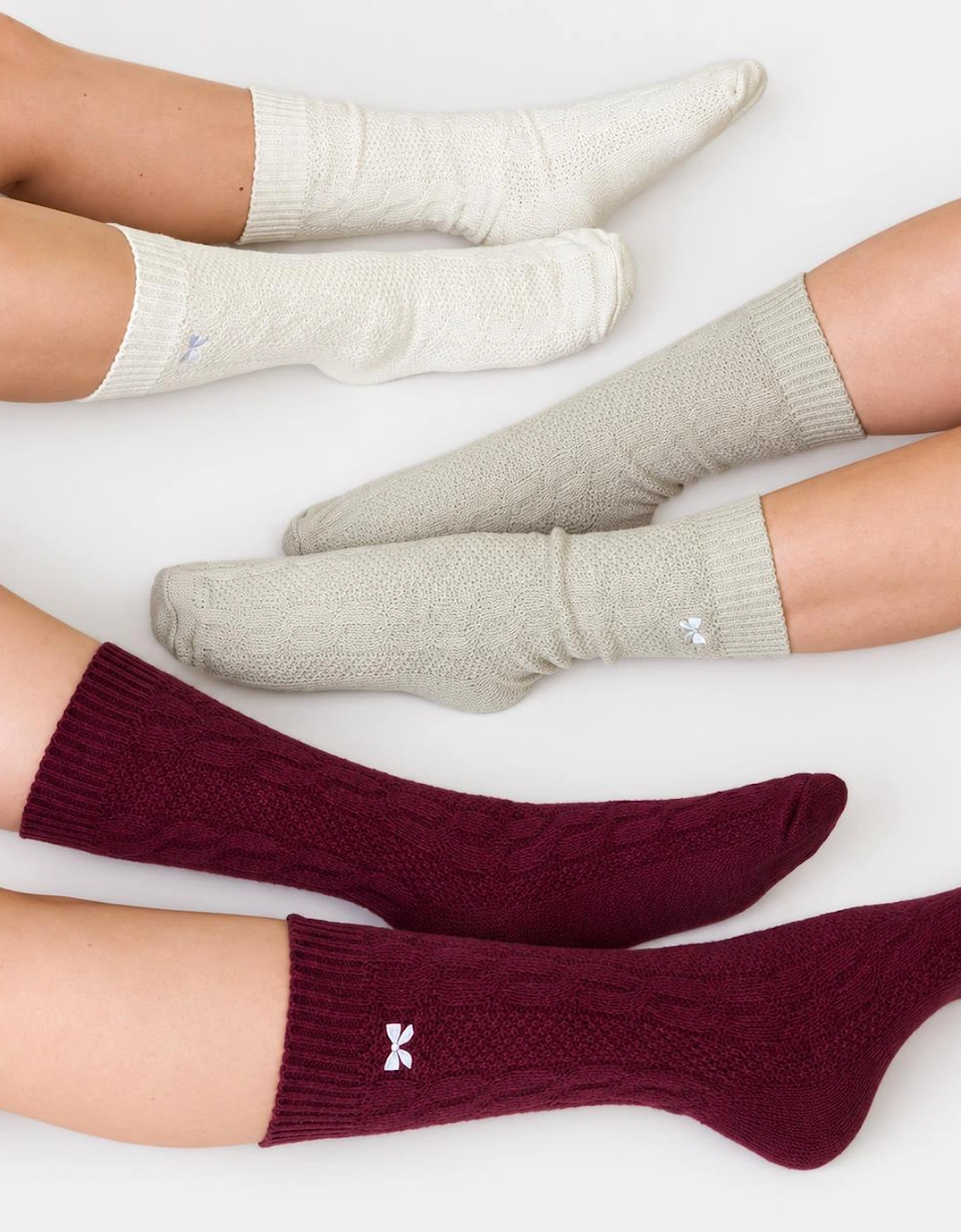 Totes Toasties SUPERSOFT ANKLE SOCKS WITH EMBROIDERY Womens Crew Socks Burgundy / Cream / Grey