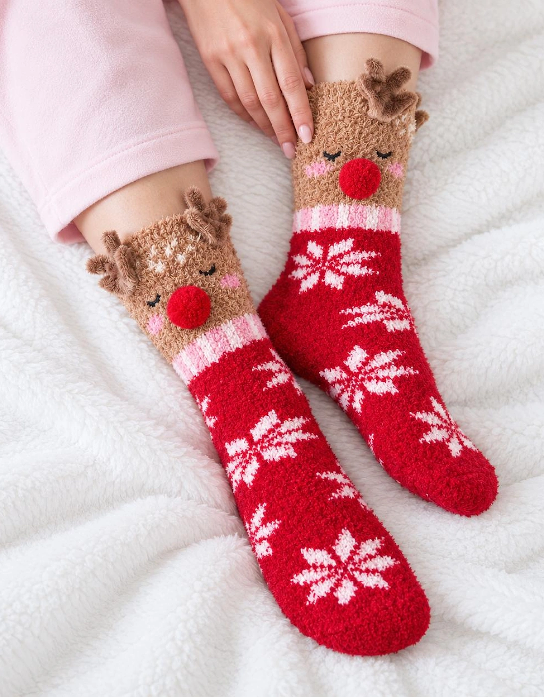 Totes Toasties NOVELTY SUPER SOFT SLIPPER SOCKS Womens Slipper Socks Reindeer