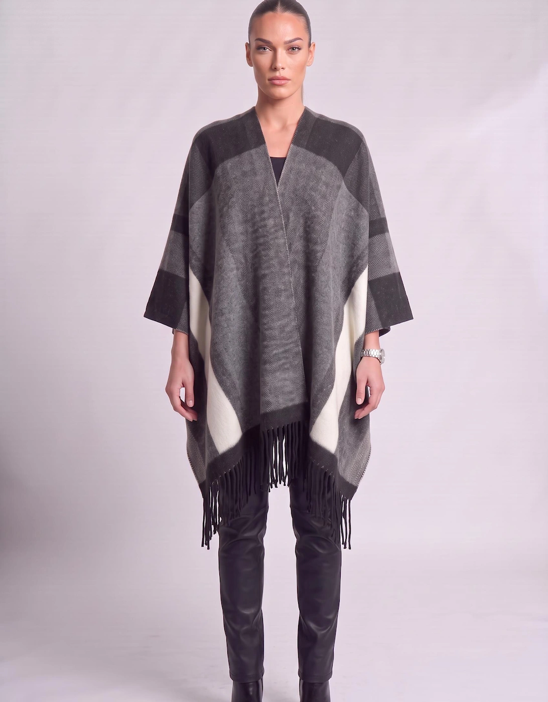 Block Poncho Grey