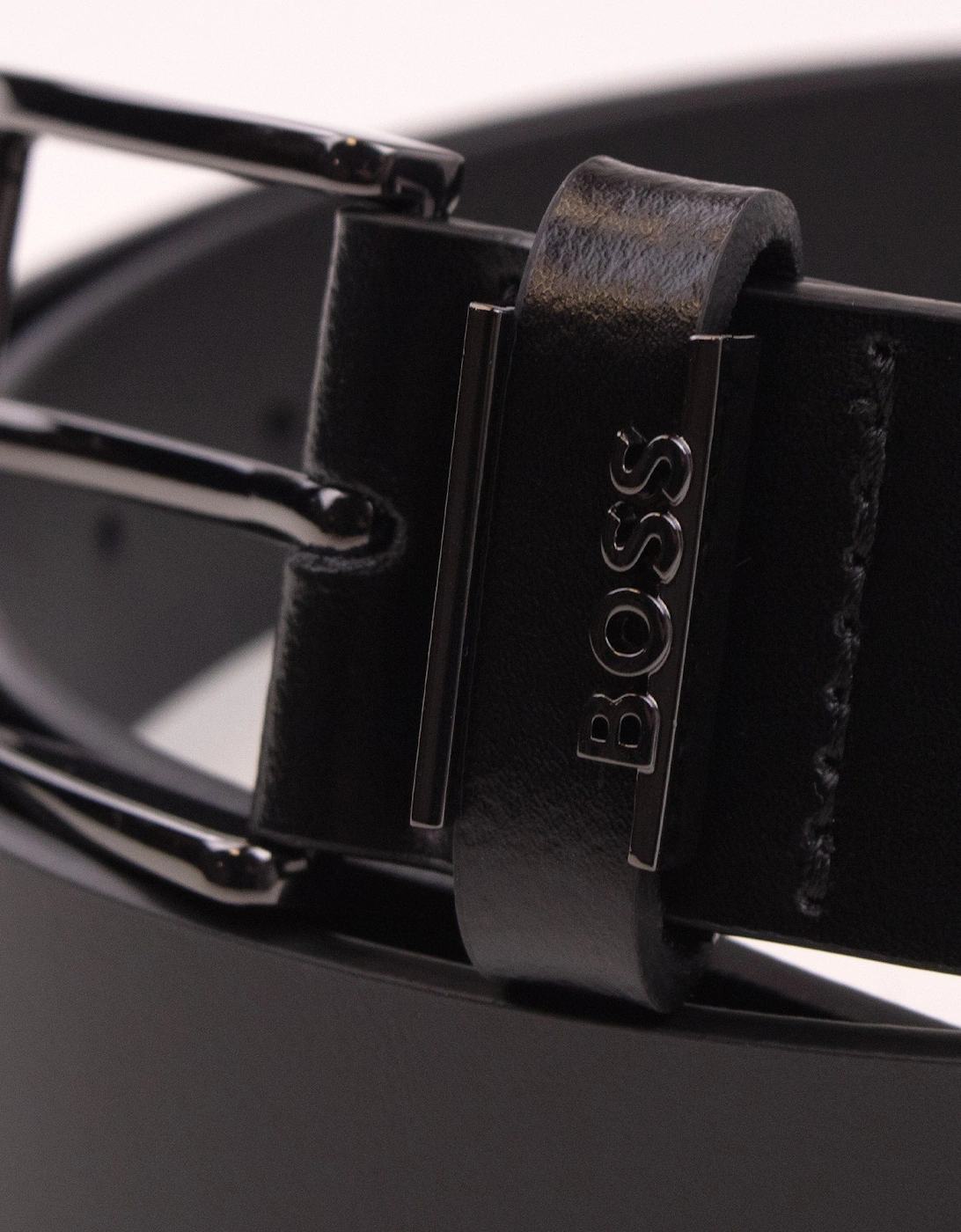 Hugo Boss Cole Italian Leather Belt Black 001