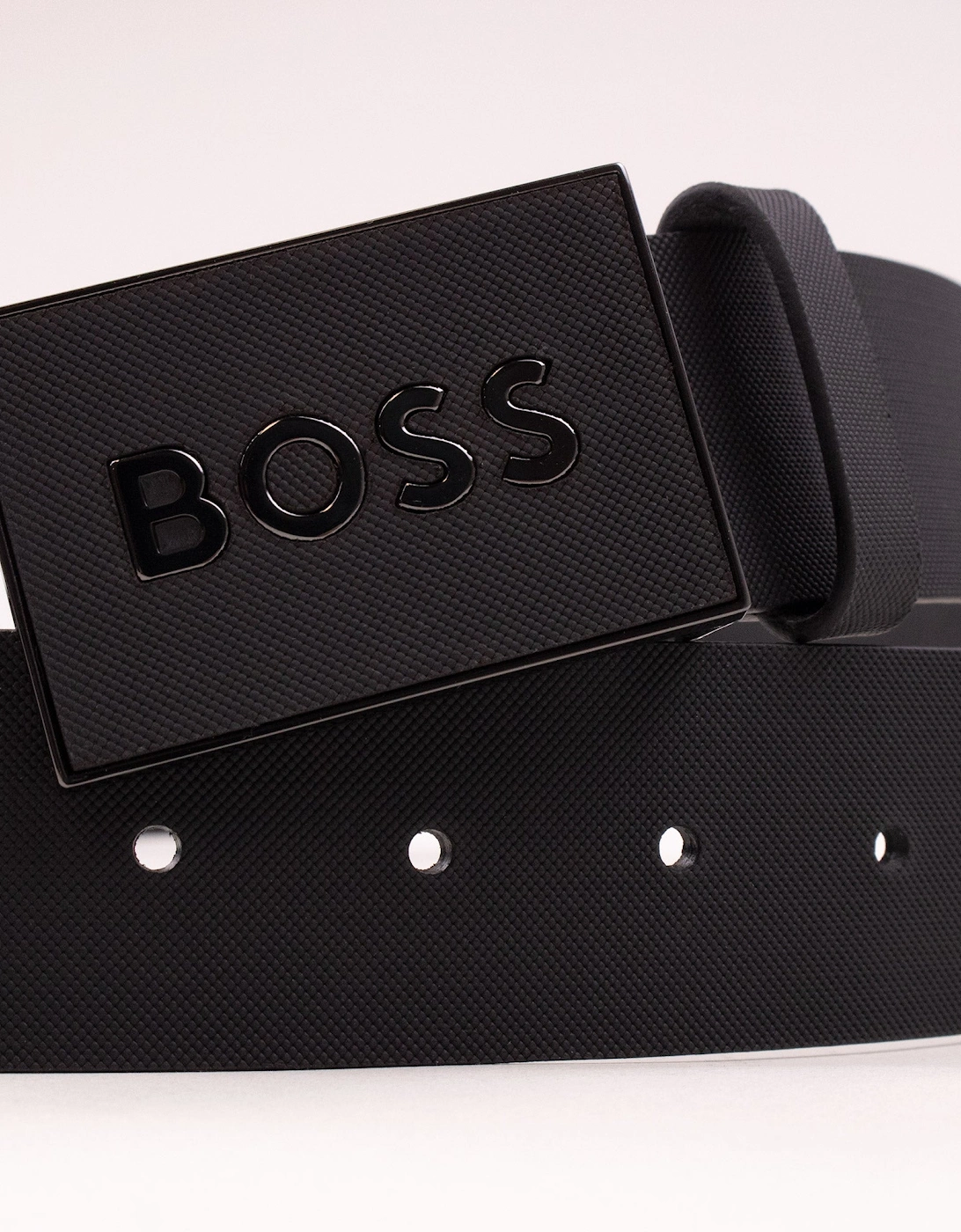 Hugo Boss Plaque-Buckle Belt in Italian Leather Black 003