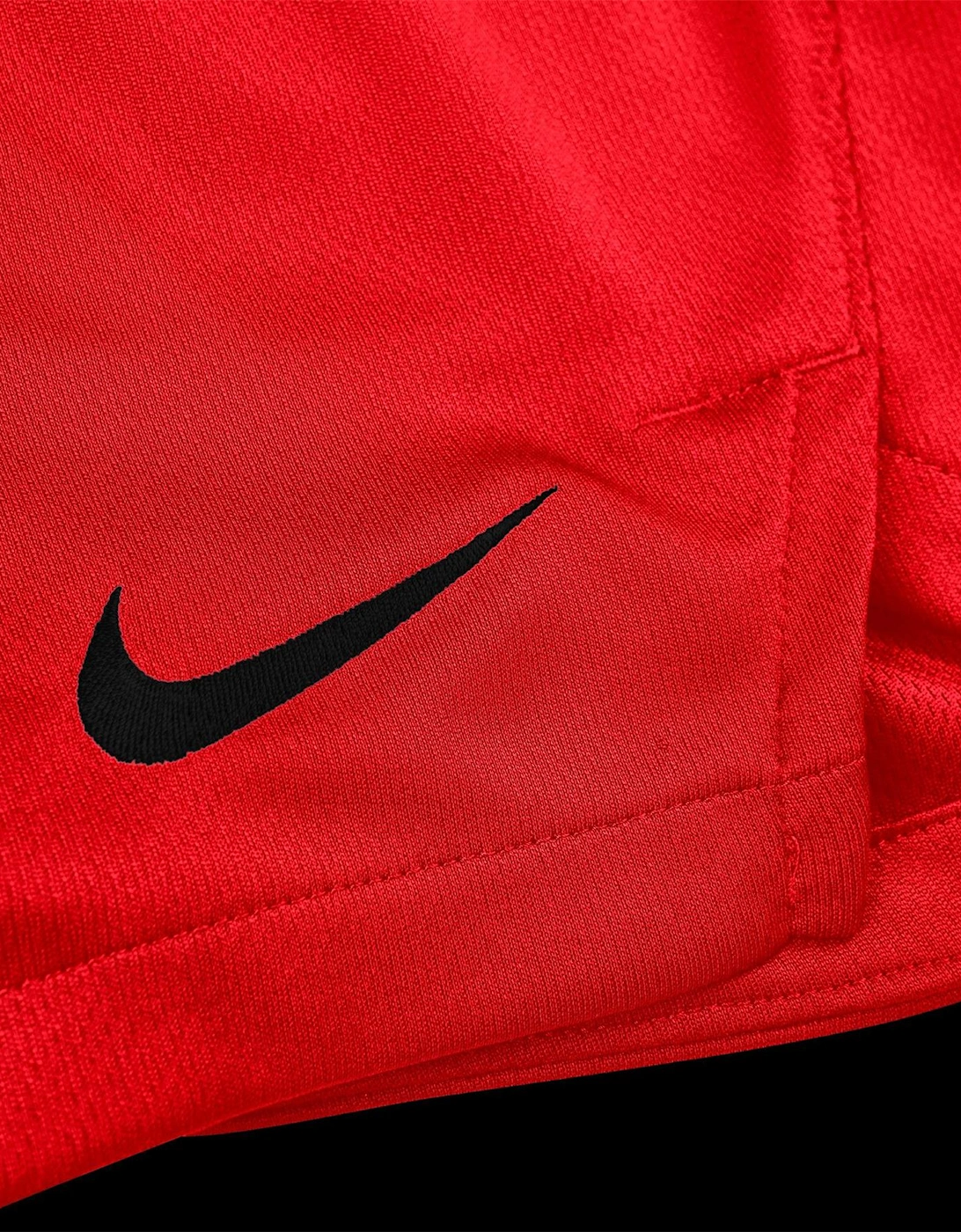 Court Fitness Road Shorts with Notch Hem