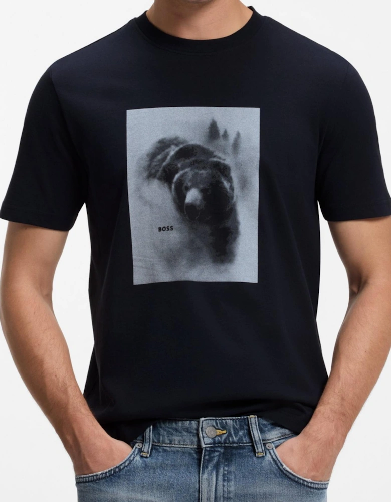 TE-BEING Graphic Bear Logo Navy T-Shirt