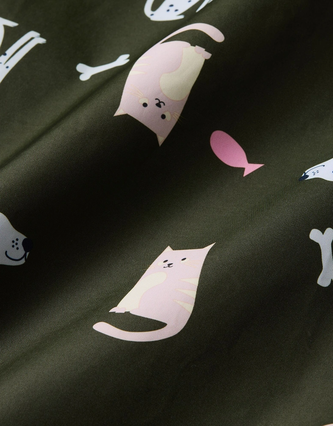 Regatta Childrens/Kids Cats & Dogs Waterproof Changing Robe
