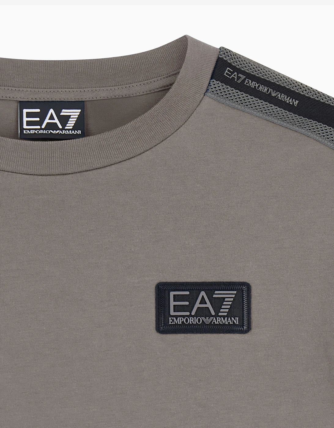 EA7 Emporio Armani Boys Train Logo Tape T-Shirt in Grey