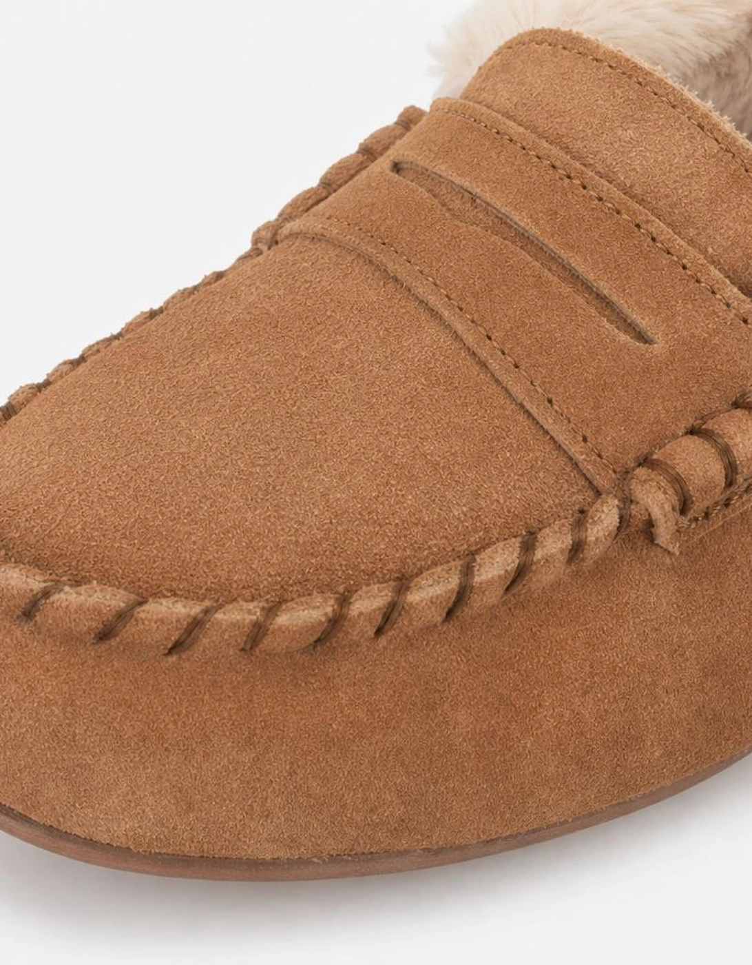 Totes Isotoner FUR LINED SUEDE MOCCASIN SLIPPER WITH KEEPER TAB Womens Moccasins Tan