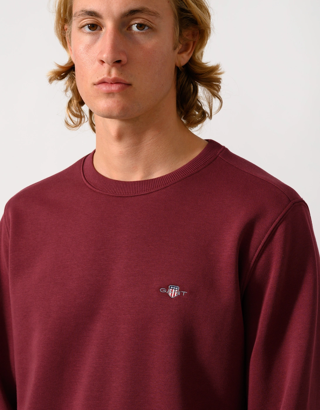 GANT Mens Regular Fit Shield Logo Crew Neck Sweatshirt - 676 Deep Grape Wine