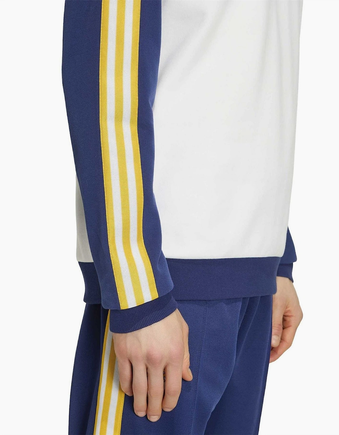 Crew Neck Raglan Sleeve Sweatshirt
