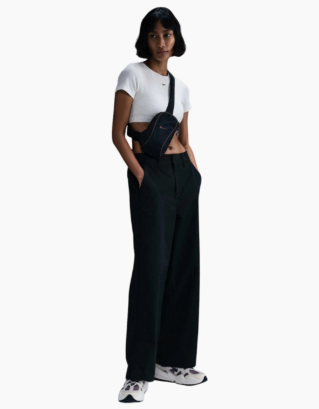 Nike Sportswear Collection Women's Mid-Rise Black Twill Trousers
