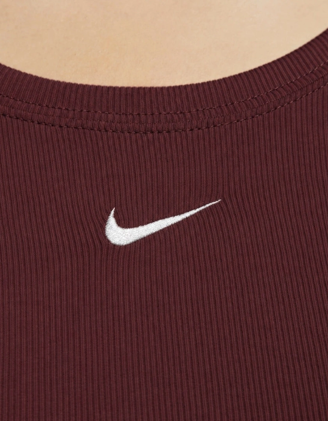 Nike Tight Scoop-Back Short-Sleeve Mini-Rib Burgundy Top