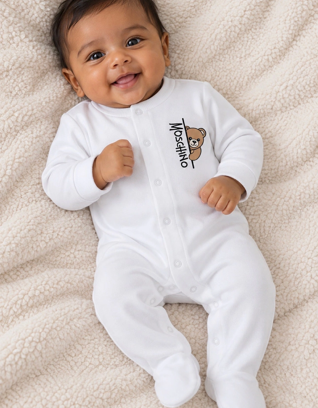 MOSCHINO WHITE BABYGROW WITH GIFT BOX MUY09K
