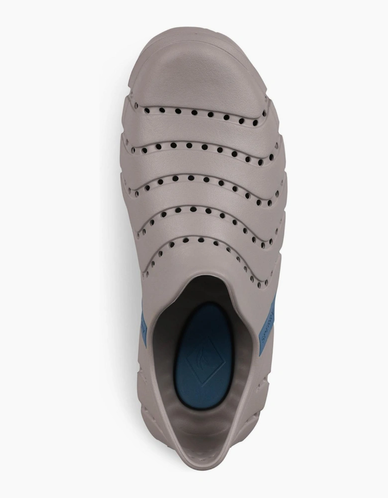 Water Strider Closed-Toe Flat Clogs