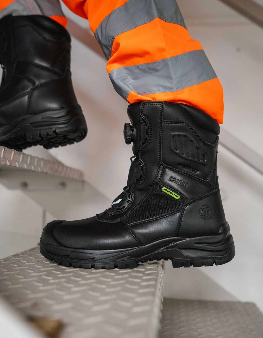 Apache Richmond Unisex Composite Toe Safety Boots Black