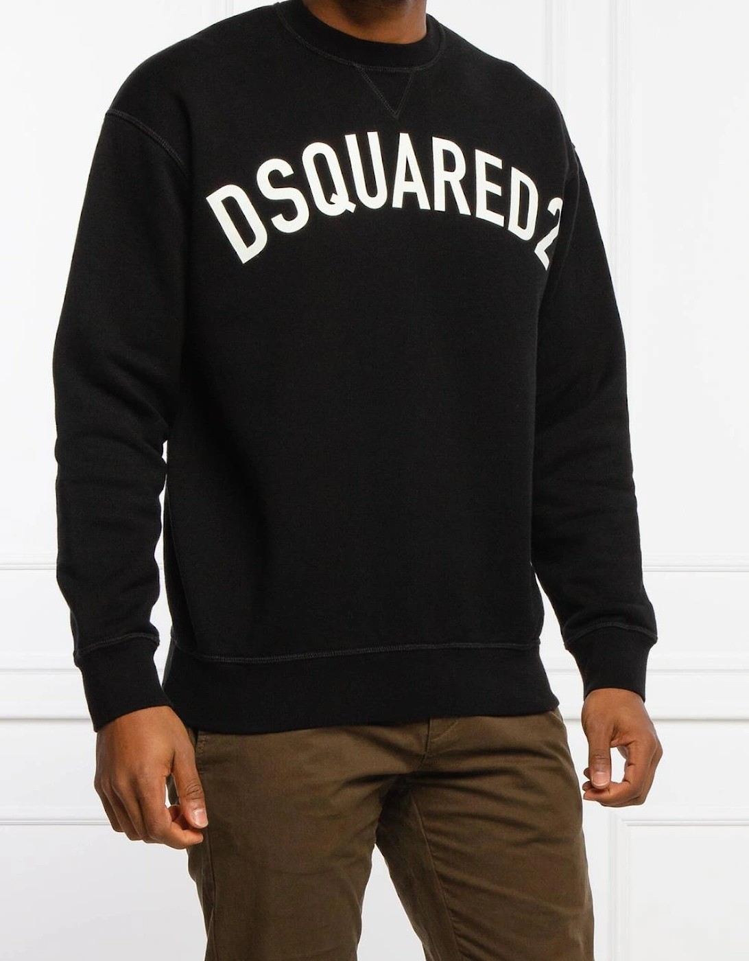 Dsquared2 Curved Logo Sweatshirt in Black