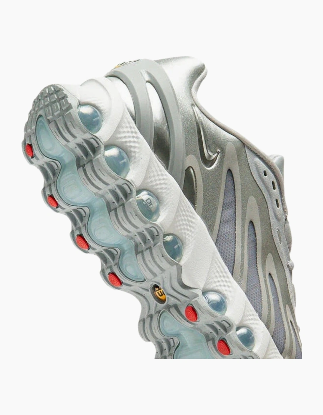 Nike Air Max Dn8 Women's Wolf Grey Metallic Silver Trainers