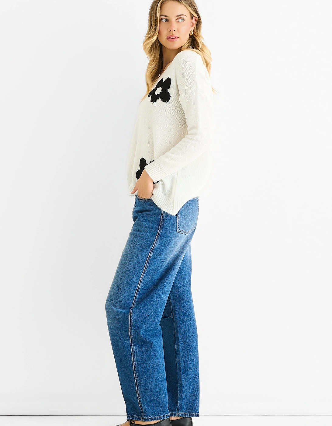 White Contrast Flower Pattern Knit Jumper