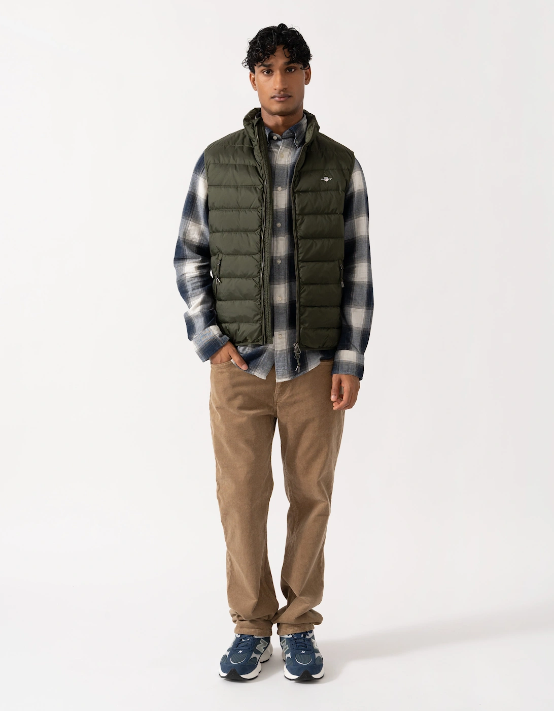 GANT Mens Light Down Shield Logo Gilet - 368 Dark Moss Green