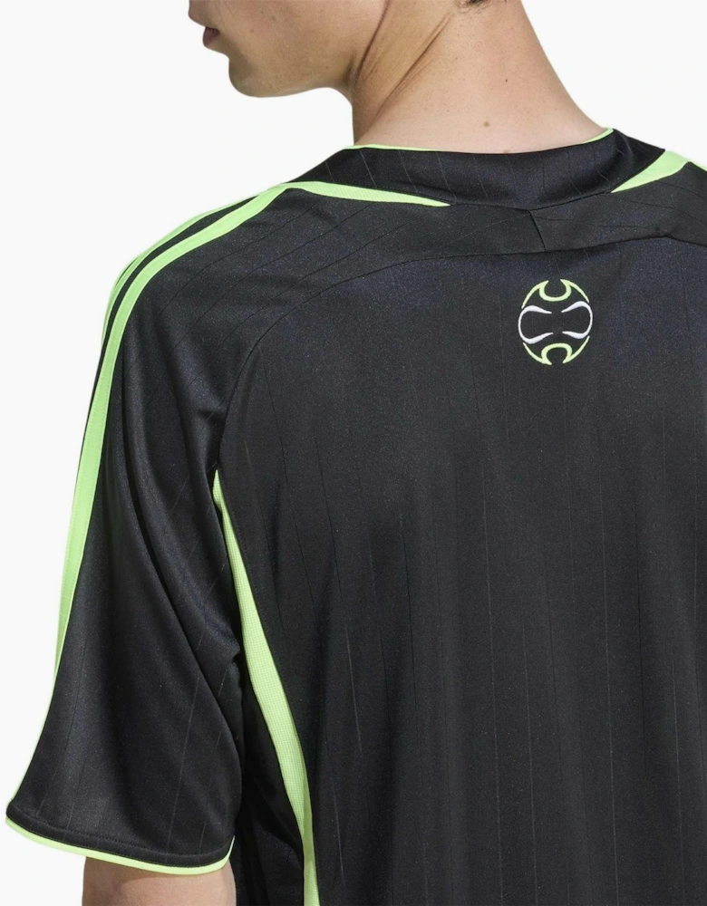 Teamgeist Round Neck Short Sleeve Graphic T-Shirt