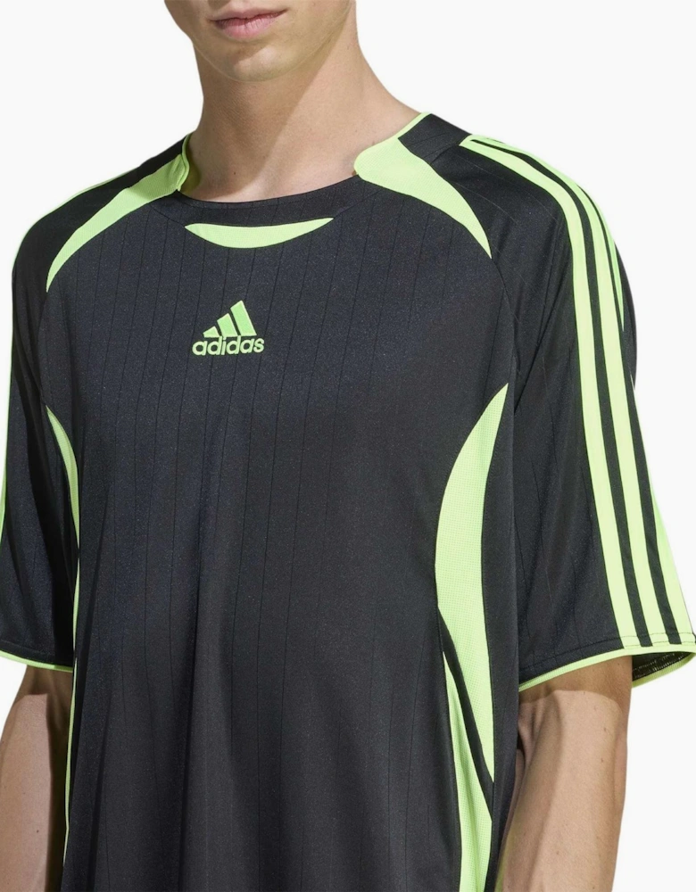Teamgeist Round Neck Short Sleeve Graphic T-Shirt