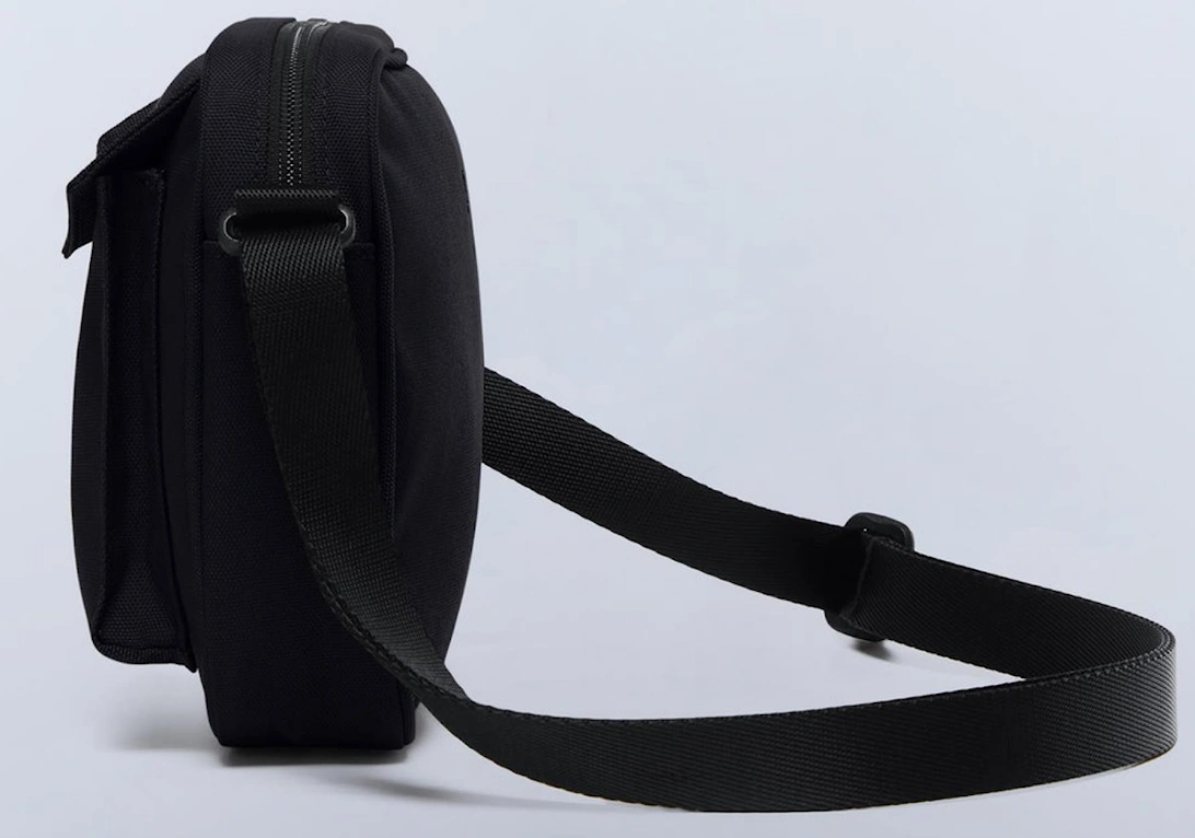 Voyage Black Crossover Bag