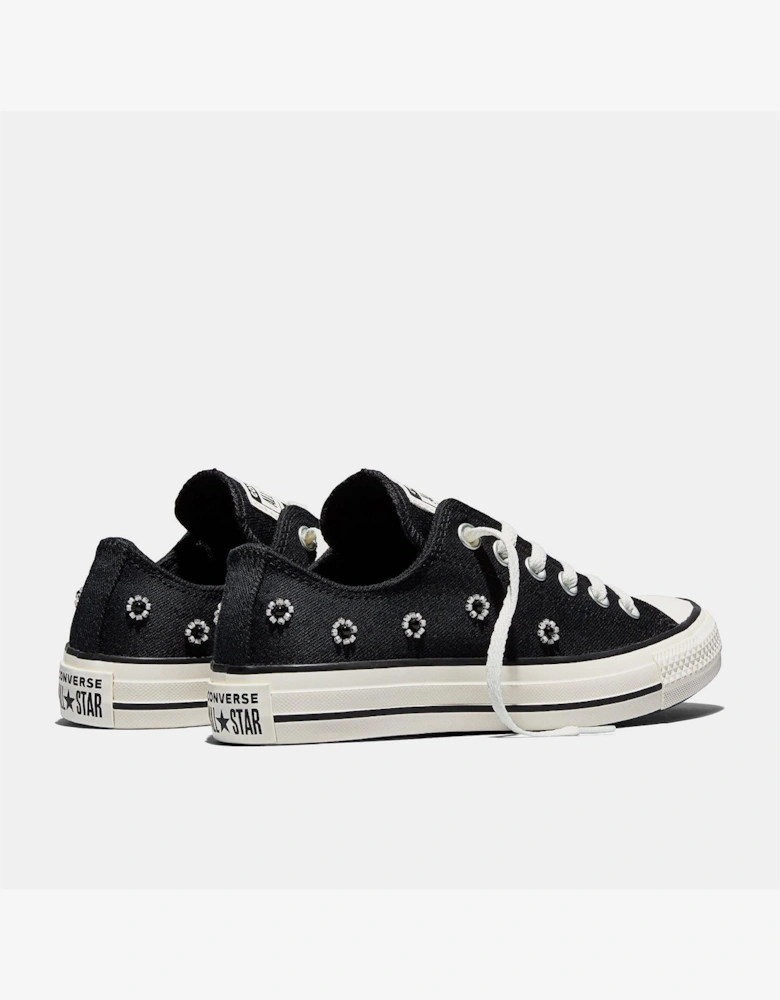 Chuck Taylor All Star Bea Low Top Trainers