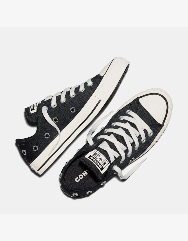 Chuck Taylor All Star Bea Low Top Trainers