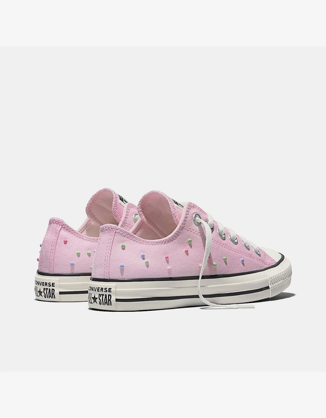 Adults Chuck Taylor All Star Low Top Trainers