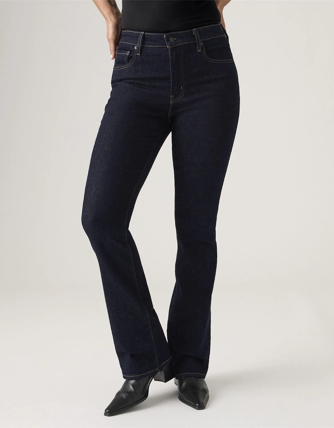 725 High Rise Bootcut Jeans