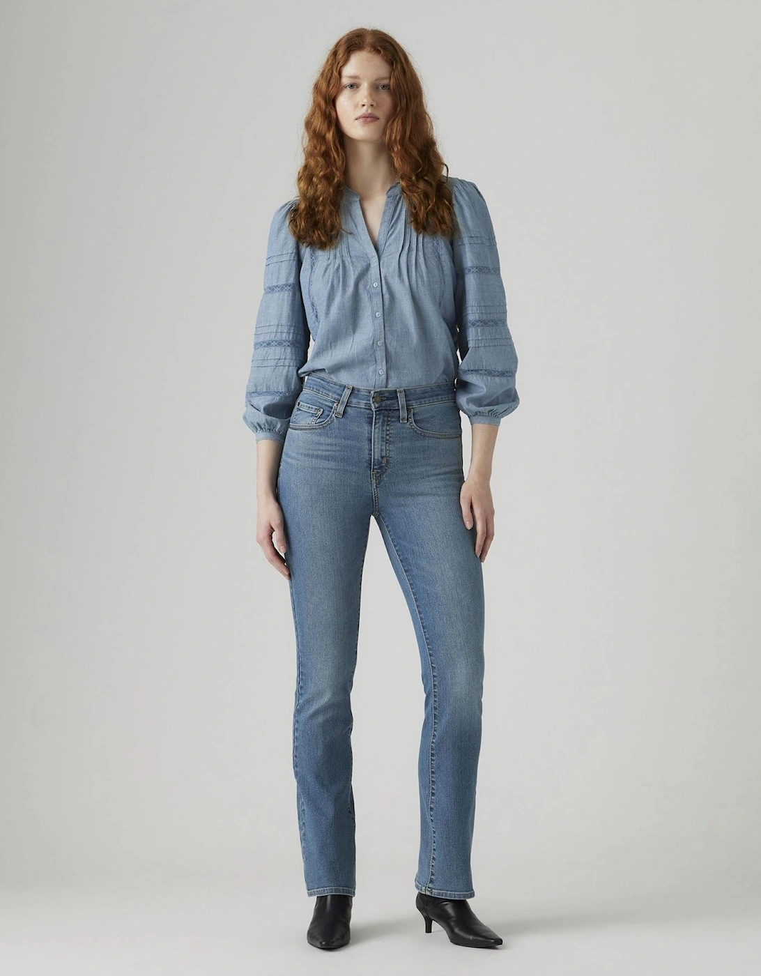 725 High Rise Bootcut Jeans