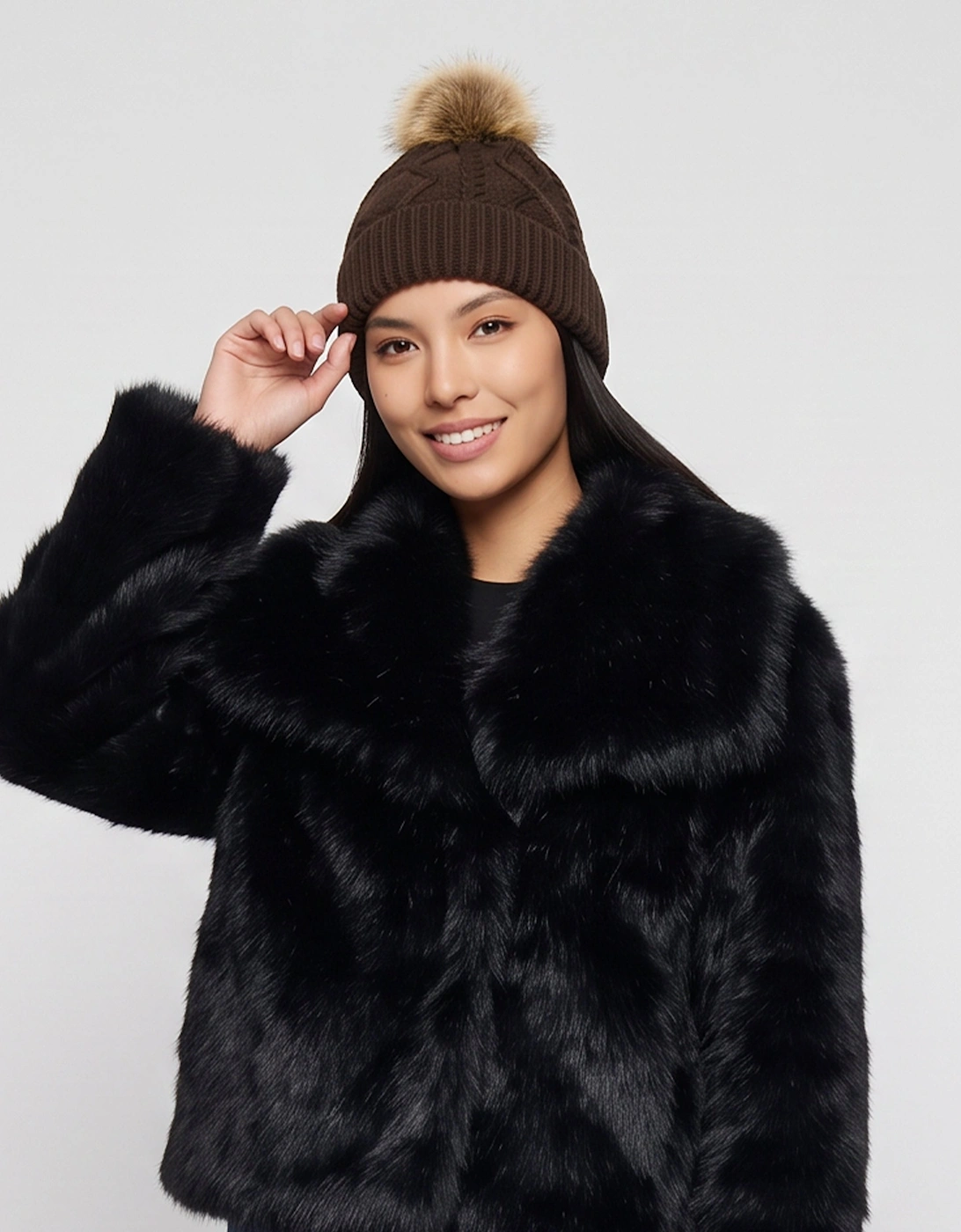 Gini London Women's Brown Cable Knit Pom Beanie Hat - Image 2