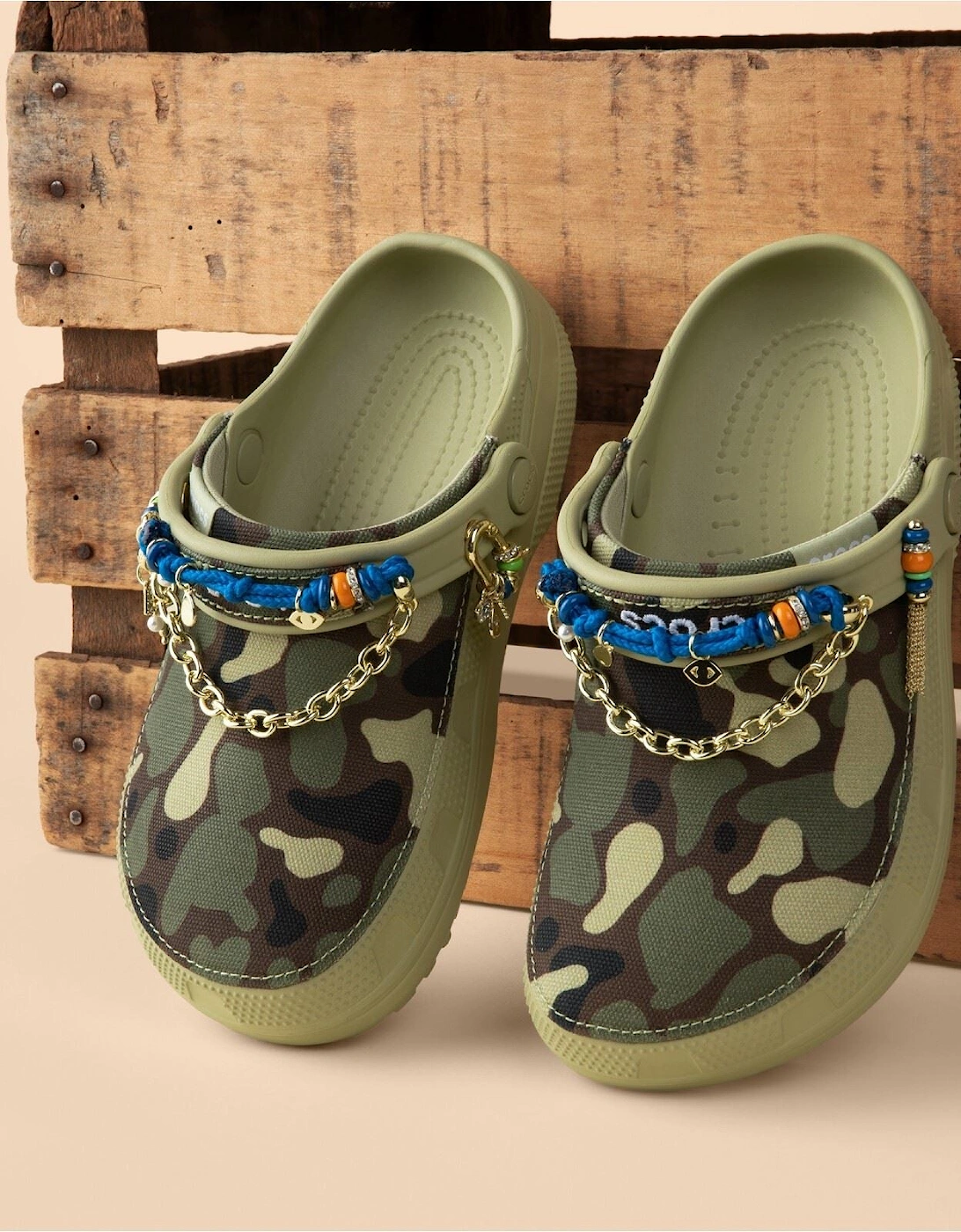 Crocs Classic Crafted Camo Textile Blend Men's Tac Green Clogs