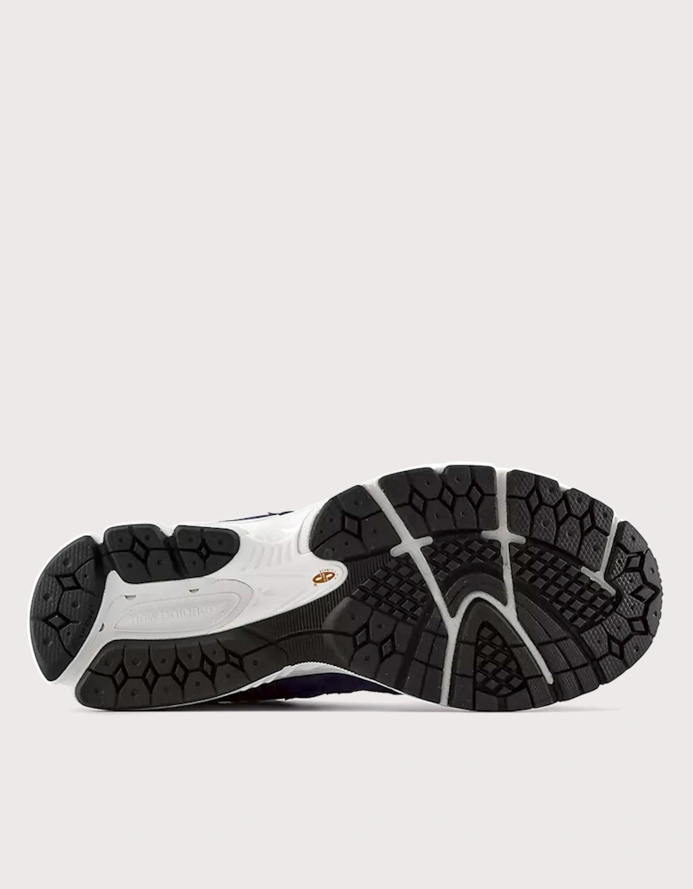 2002R Sneakers