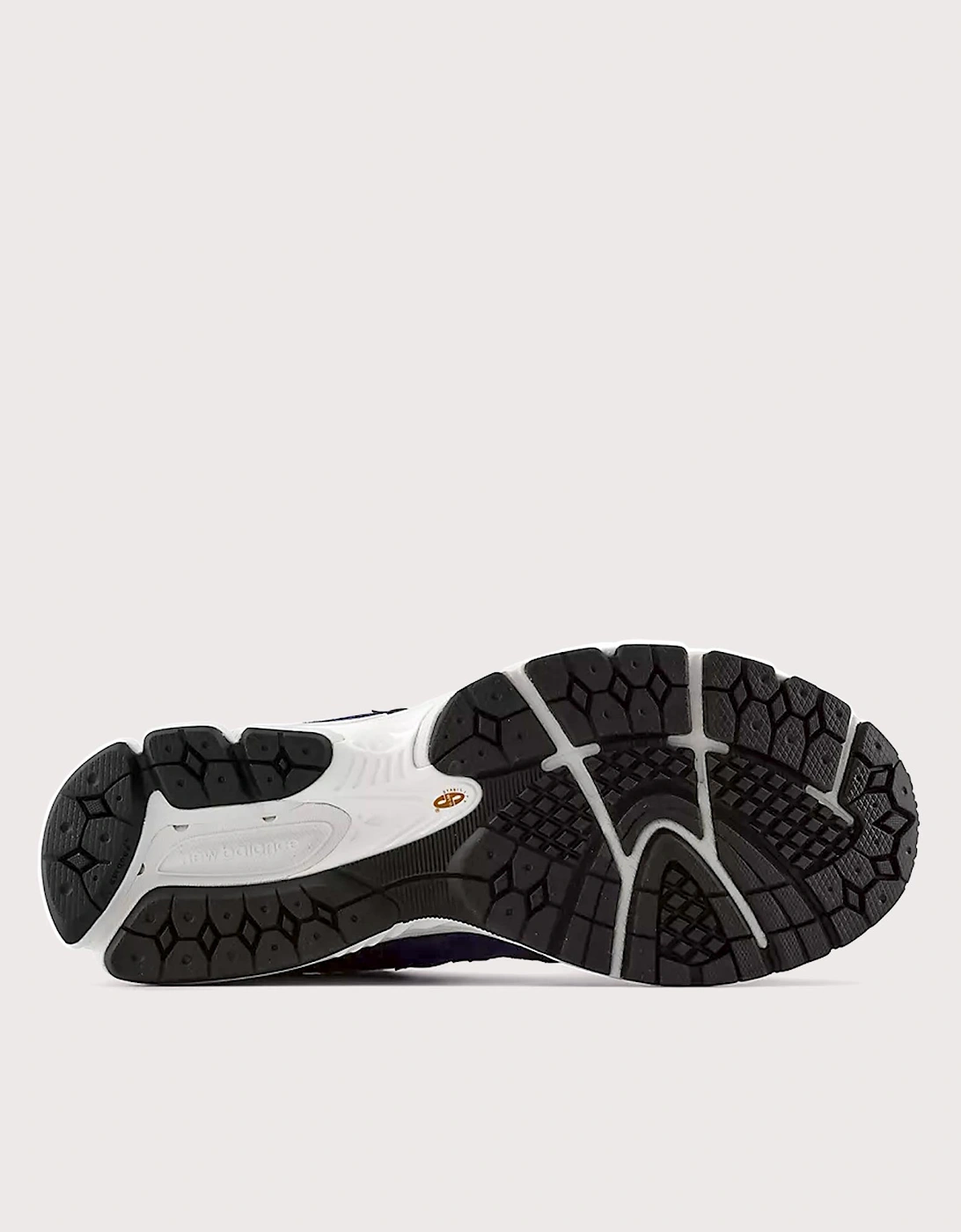 2002R Sneakers