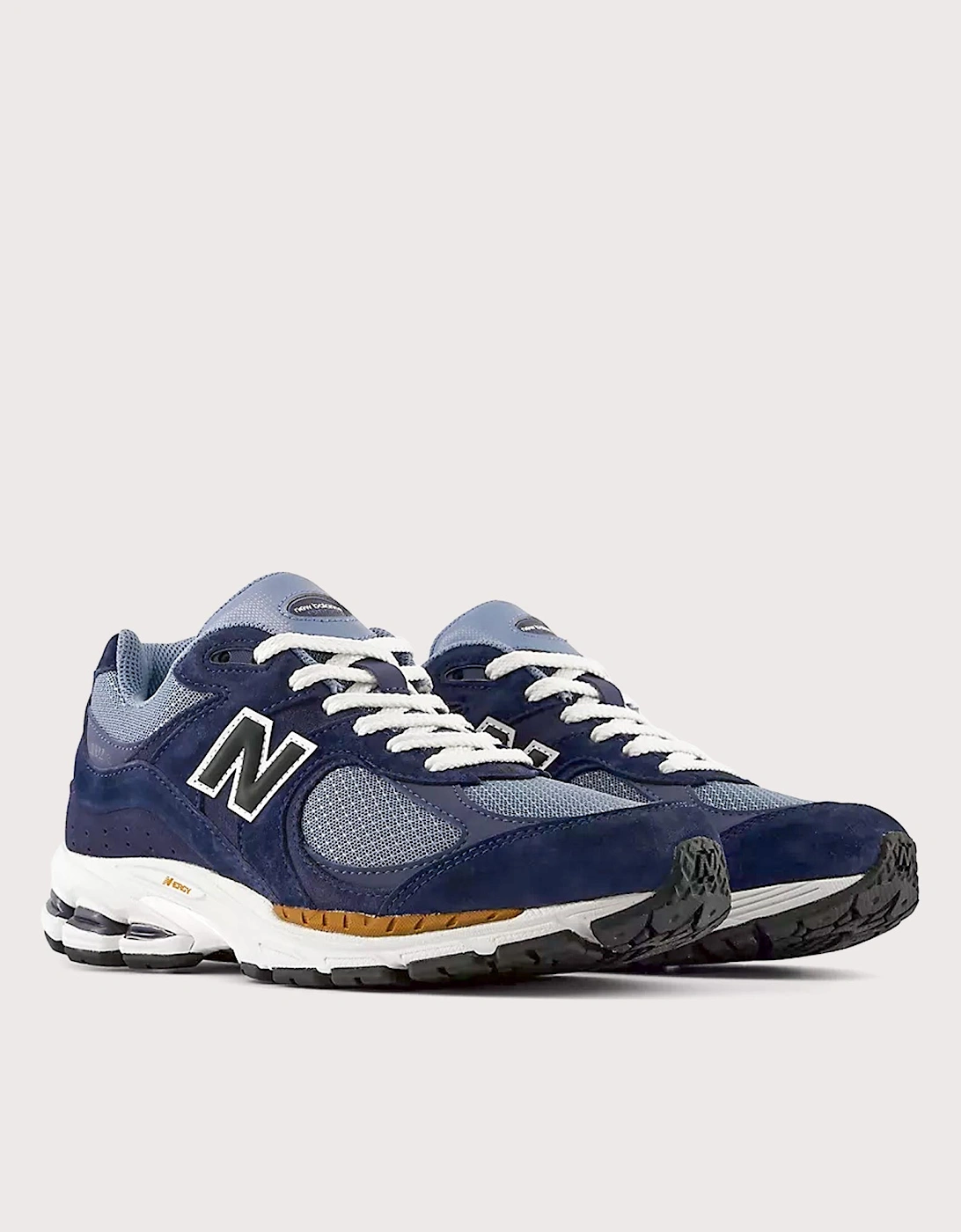 2002R Sneakers