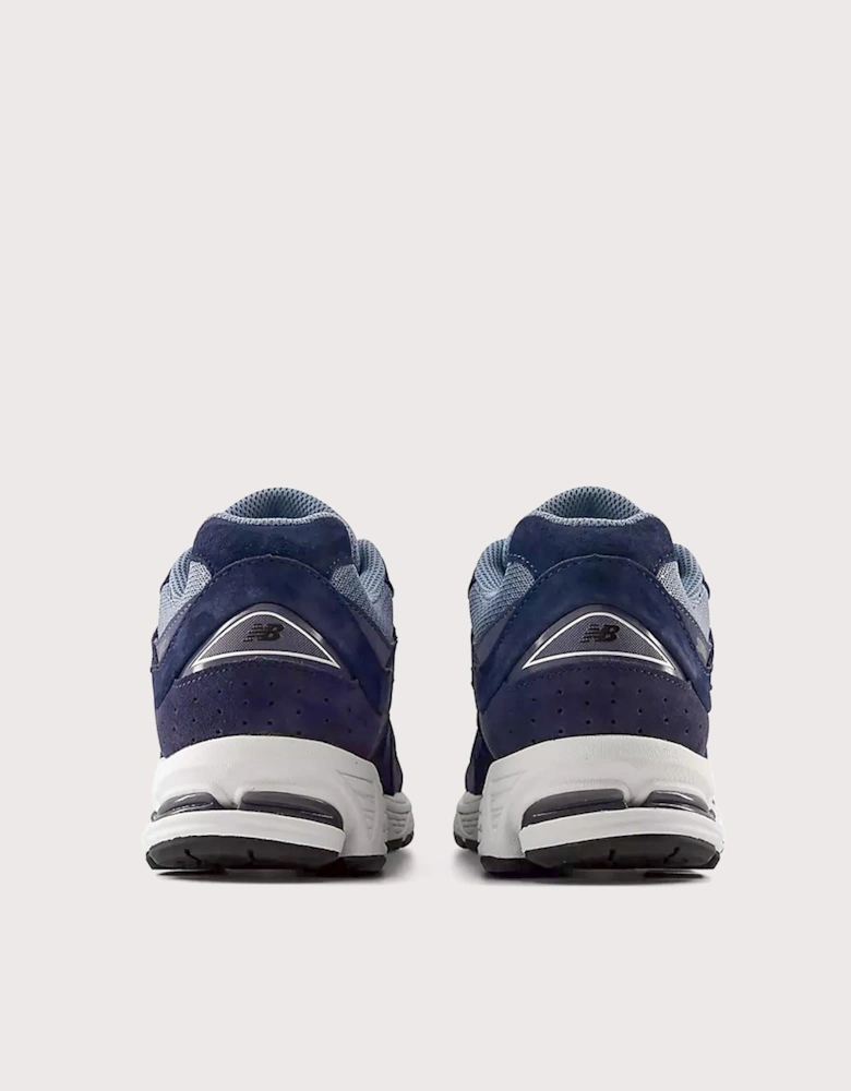2002R Sneakers