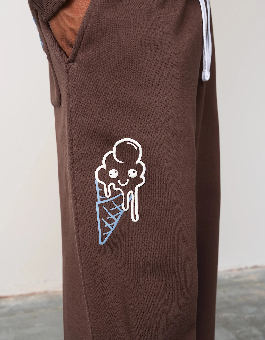 Fresh Flavours Logo Joggers - Brown